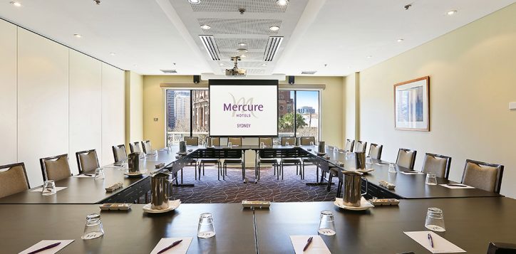 museum-hollow-square-with-mercure-logo-2