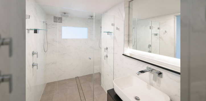 website-banner-mercure-bathrooms-2